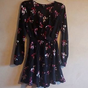 NWOT Express long sleeve mini dress. Black with elastic waist. SIZE XS